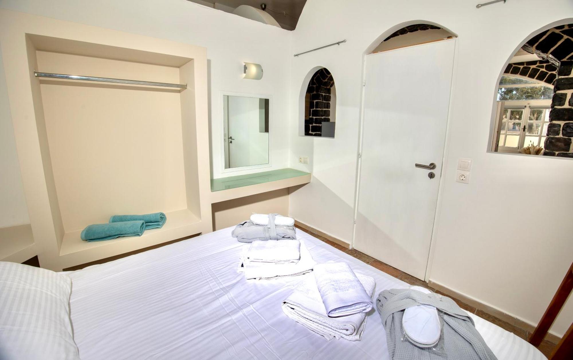 Dawn Suites Santorini Βούρβουλος Δωμάτιο φωτογραφία